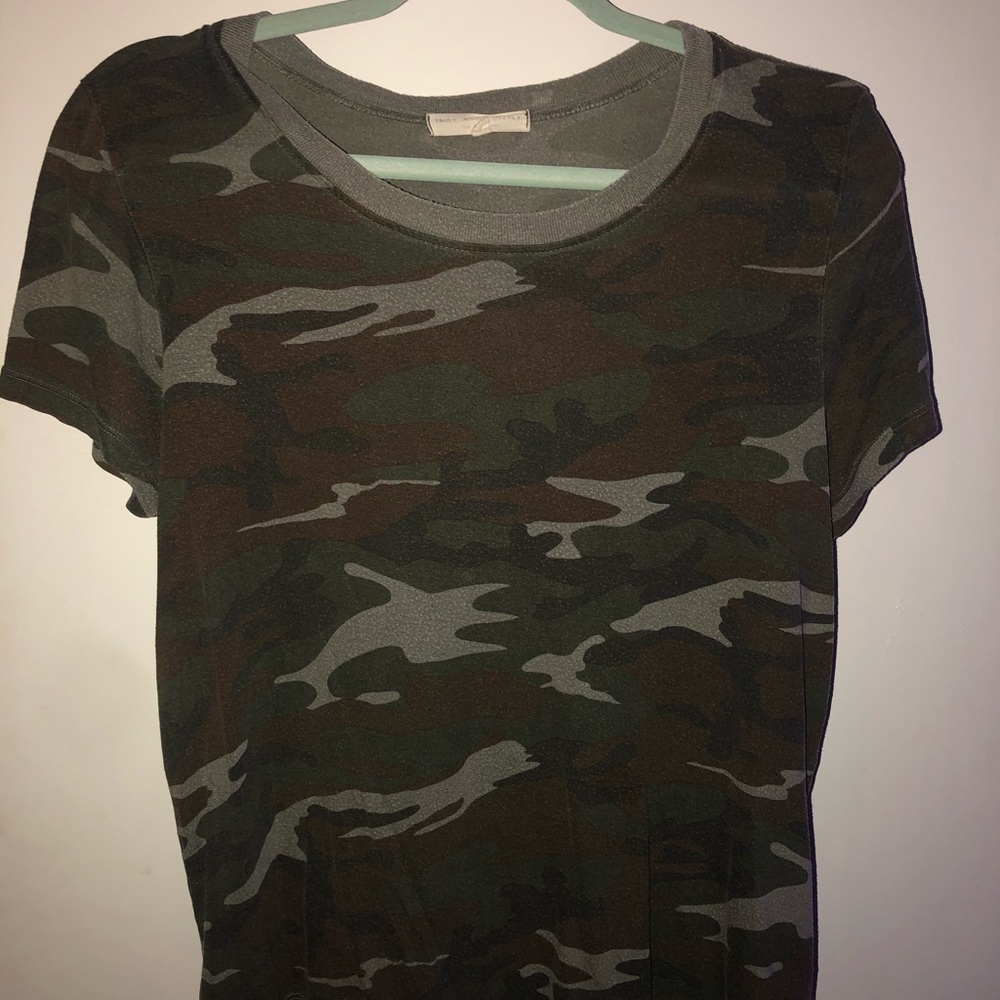 Camo Urban Outfitters t shirt